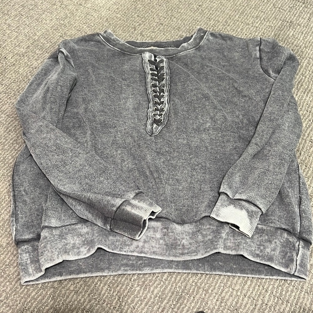 Vintage Havana size M lace up sweater